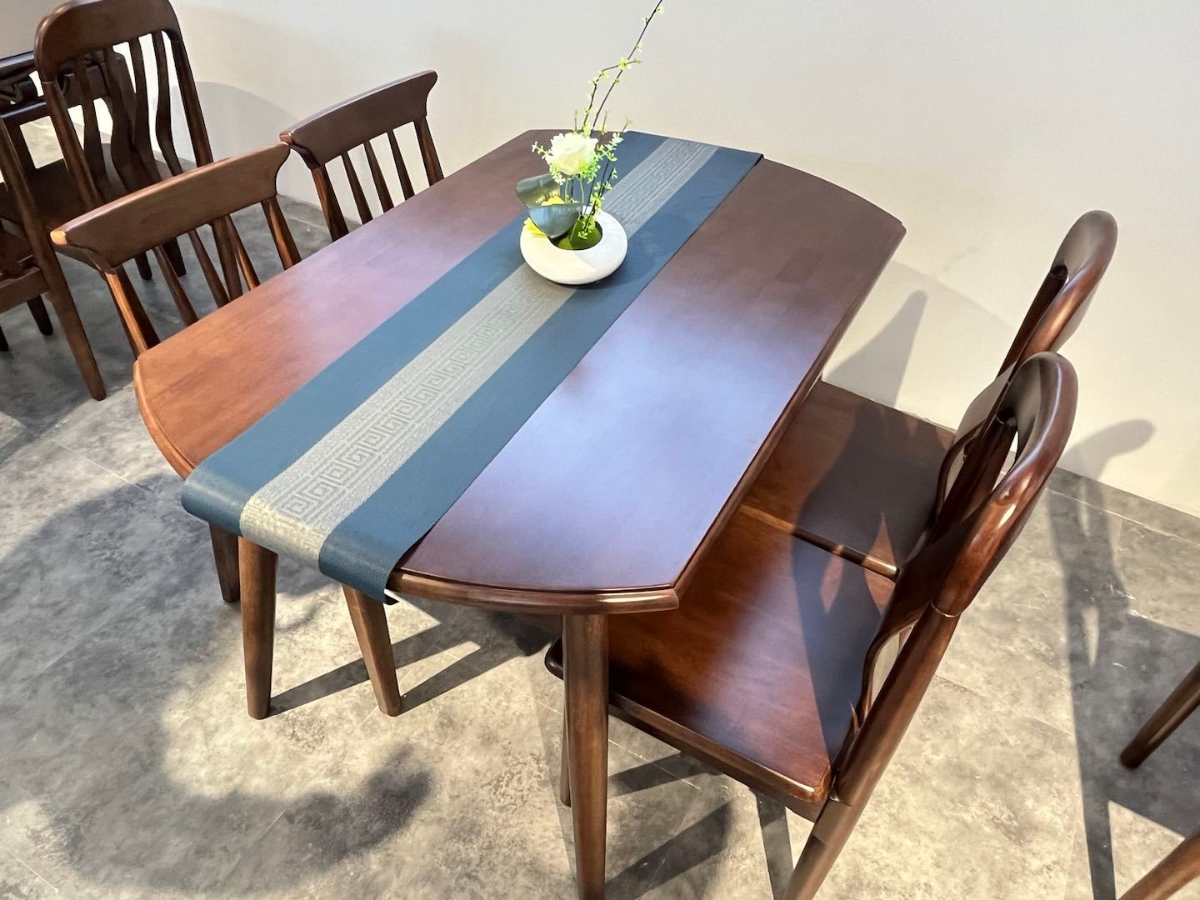 瑞升实木餐桌 橡胶木1.35米可伸缩餐桌3020002