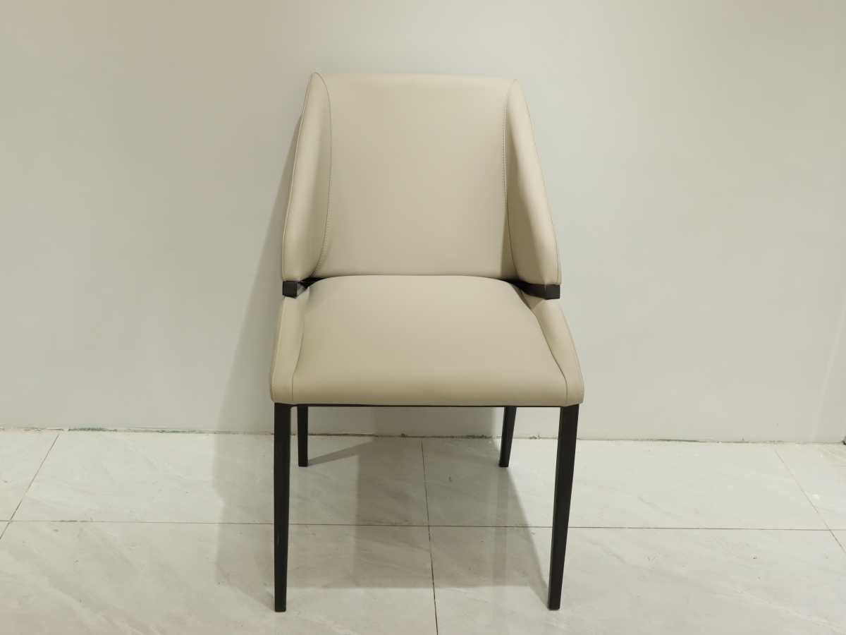 东墅一品客厅家具 现代风格超纤皮+碳钢腿餐椅3030012